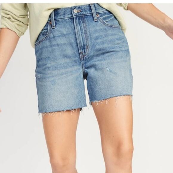 Old Navy light wash High Waisted Slouchy Straight Cutoff Jean Shorts - Picture 1 of 10